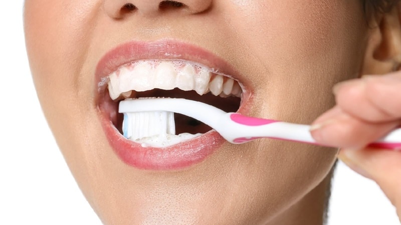 Đánh răng nhiều lần không tốt cho sức khỏe răng miệng