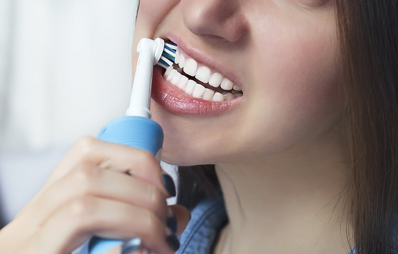 Cách chọn bàn chải đánh răng điện phù hợp cho bạn - colgate