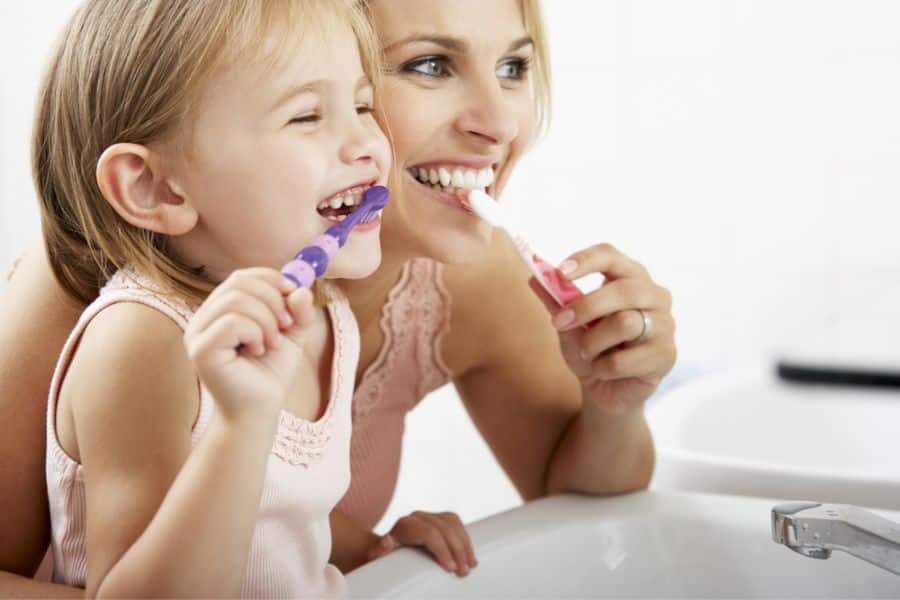 Chăm sóc răng miệng để ngăn ngừa mắc bệnh về nướu