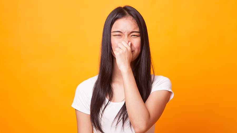 Hơi thở từ mũi có mùi dẫn đến hôi miệng - colgate