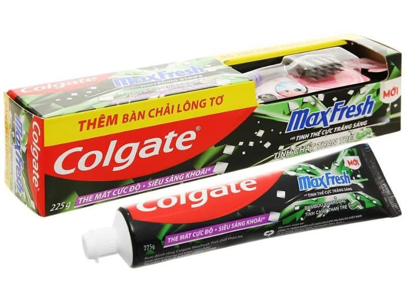 Kem đánh răng Colgate MaxFresh hạn chế vi khuẩn nhờ Fluoride