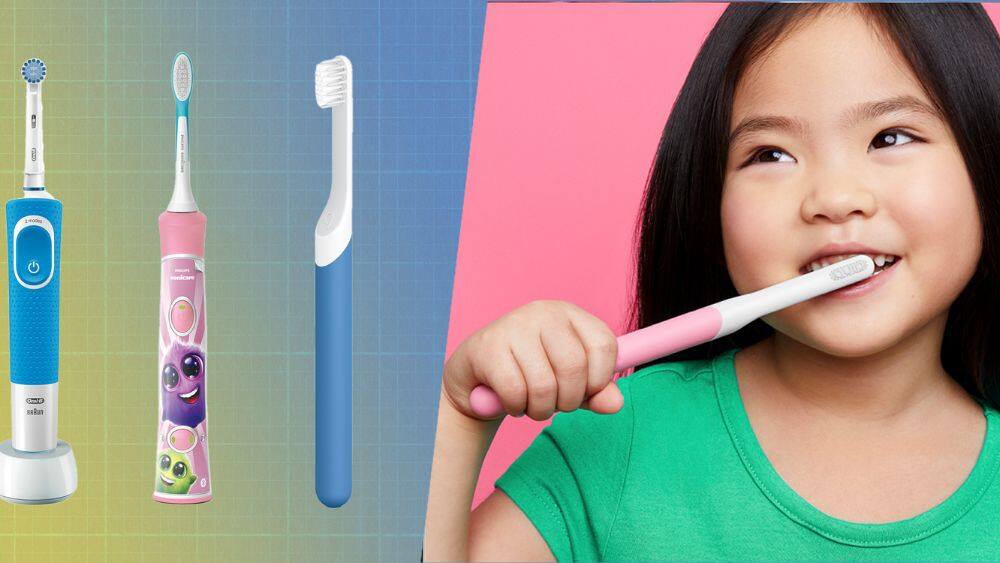 Bàn chải điện giúp giữ cho răng bé sạch sẽ