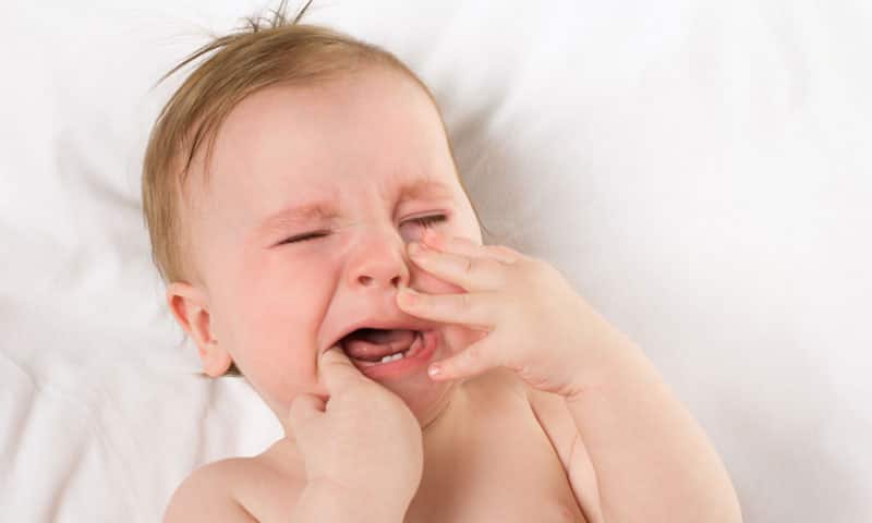 Trẻ sốt khi mọc răng