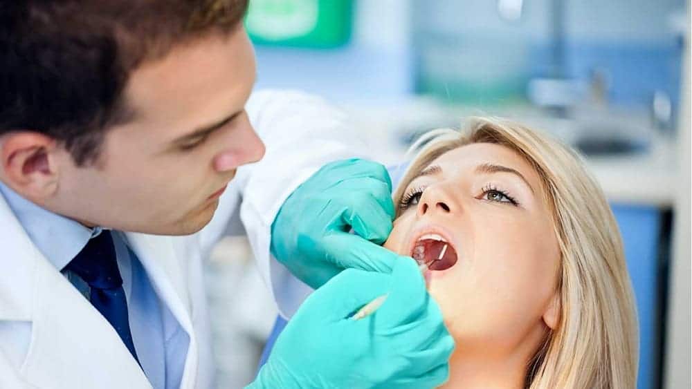 Khám nha khoa định kỳ để sớm phát hiện và ngăn ngừa sâu răng