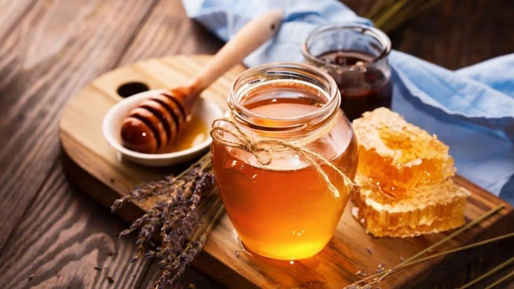Mật ong giúp làm dịu cảm giác ê buốt từ răng